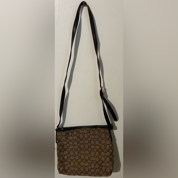 Coach Handbag - Picture 2 of 4